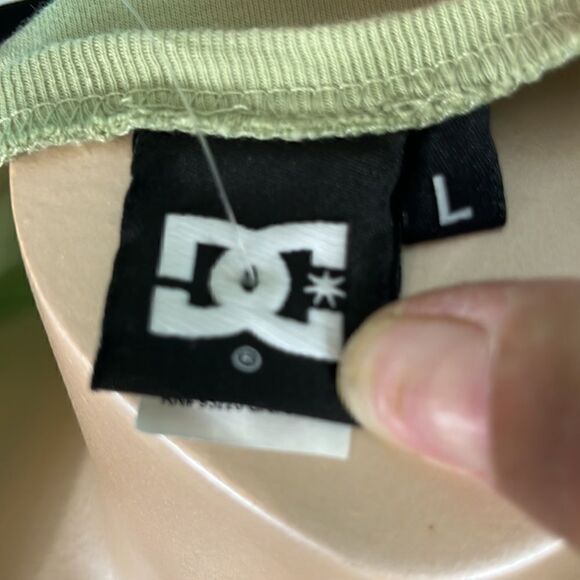 DC Girl Size Large 3/4 length Shirt 100% cotton - Picture 9 of 9